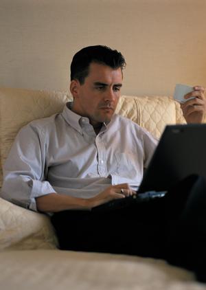 オリジナルデザインのポロシャツで差をつける！おしゃれイベントに最適なカスタマイズ可能アイテム